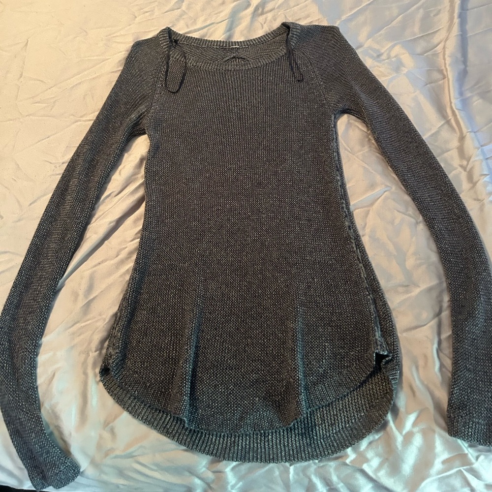 Lululemon Sweater size 6 No Tags